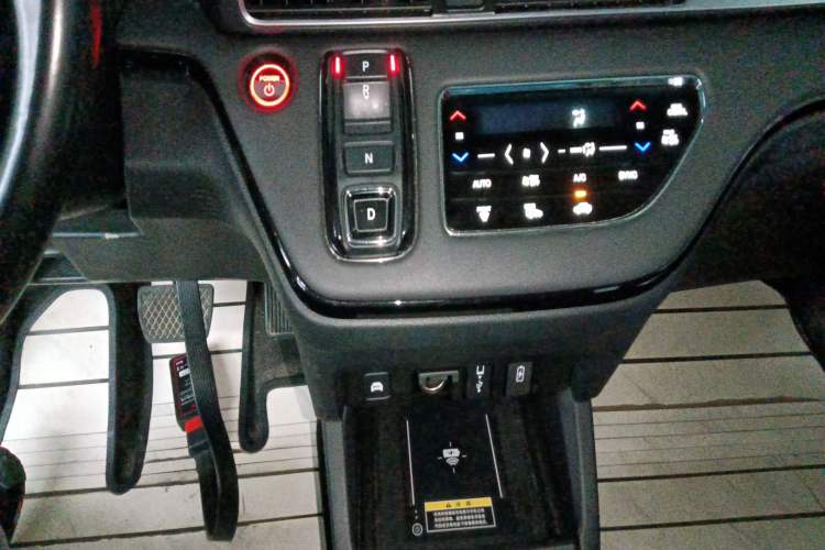 Used Honda Odyssey 2022 2.0L eHEV Sharp Supreme Edition Gear Lever