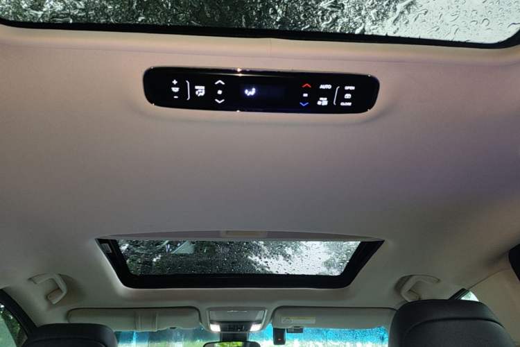 Used Honda Odyssey 2022 2.0L eHEV Sharp·Luxury Edition Headliner