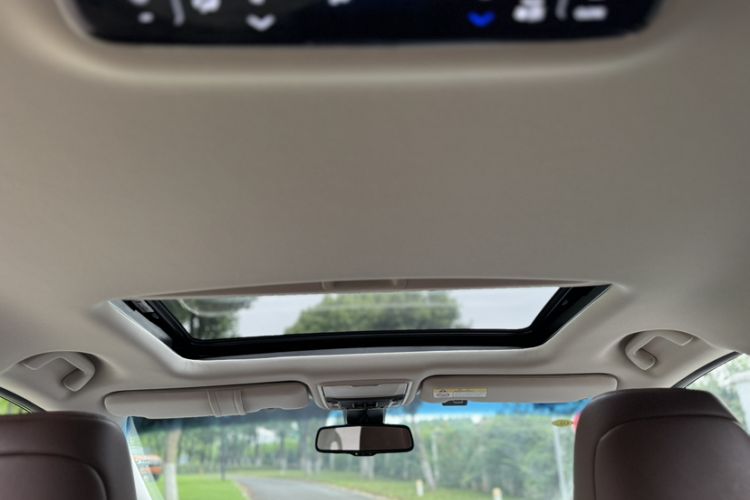 Used Honda Odyssey 2022 2.0L eHEV Sharp Supreme Edition Interior 8
