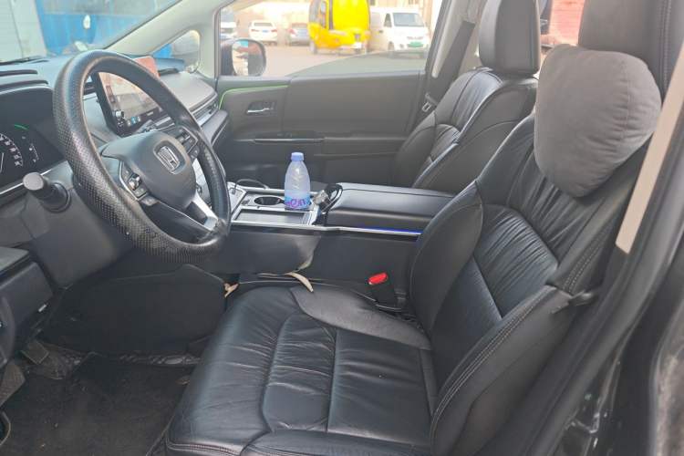 Used Honda Odyssey 2022 2.0L eHEV Sharp Smart Edition Left Front Seat