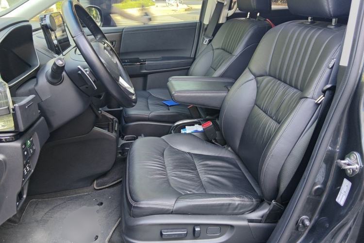 Used Honda Odyssey 2022 2.0L eHEV Sharp Supreme Edition Left Front Seat