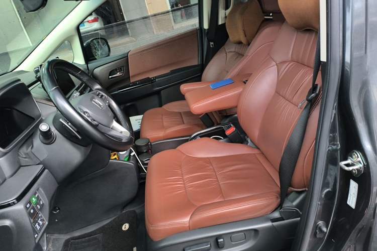 Used Honda Odyssey 2022 2.0L eHEV Sharp Supreme Edition Left Front Seat