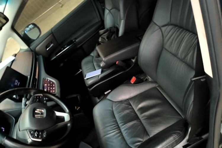Used Honda Odyssey 2022 2.0L eHEV Sharp Supreme Edition Left Front Seat
