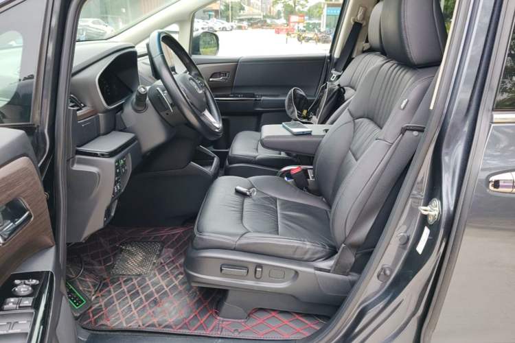 Used Honda Odyssey 2022 2.0L eHEV Sharp Supreme Edition Left Front Seat