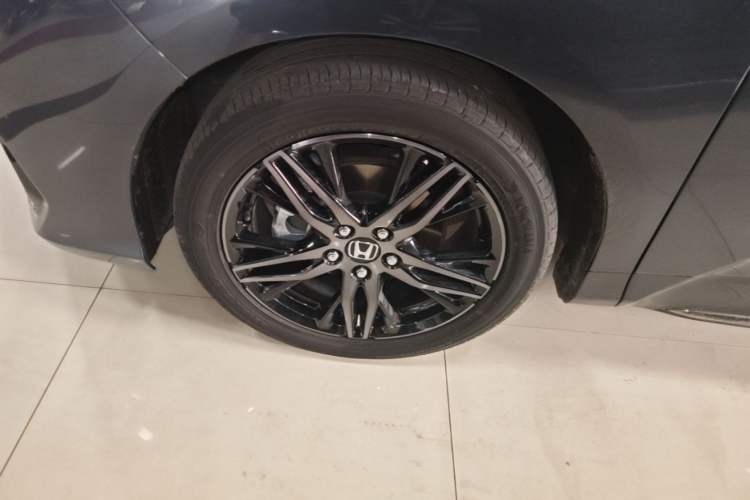 Used Honda Odyssey 2022 2.0L eHEV Sharp Supreme Edition Left Front Wheel Hub