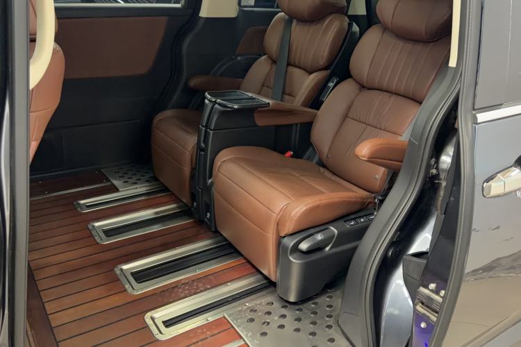 Used Honda Odyssey 2022 2.0L eHEV Sharp Supreme Edition Left Rear Seat