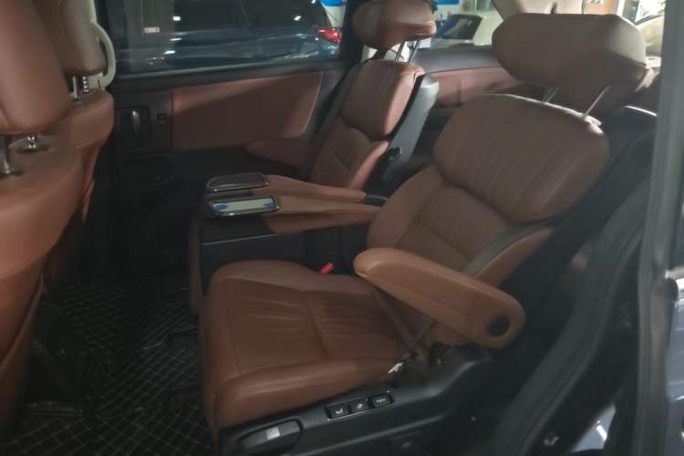 Used Honda Odyssey 2022 2.0L eHEV Sharp Supreme Edition Left Rear Seat