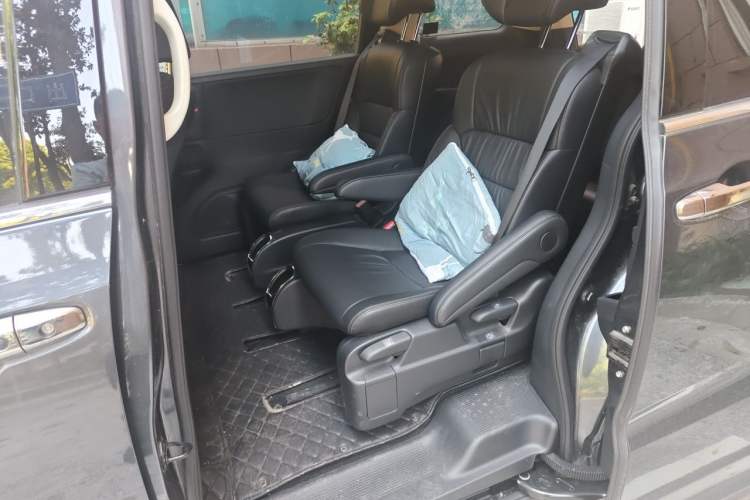 Used Honda Odyssey 2022 2.0L eHEV Sharp Enjoyment Edition Left Rear Seat