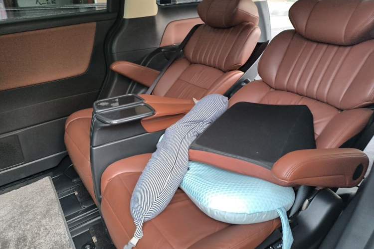 Used Honda Odyssey 2022 2.0L eHEV Sharp Supreme Edition Left Rear Seat
