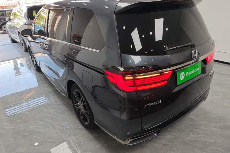 Used Honda Odyssey 2022 2.0L eHEV Sharp·Luxury Edition Rear Left 45 Deg
