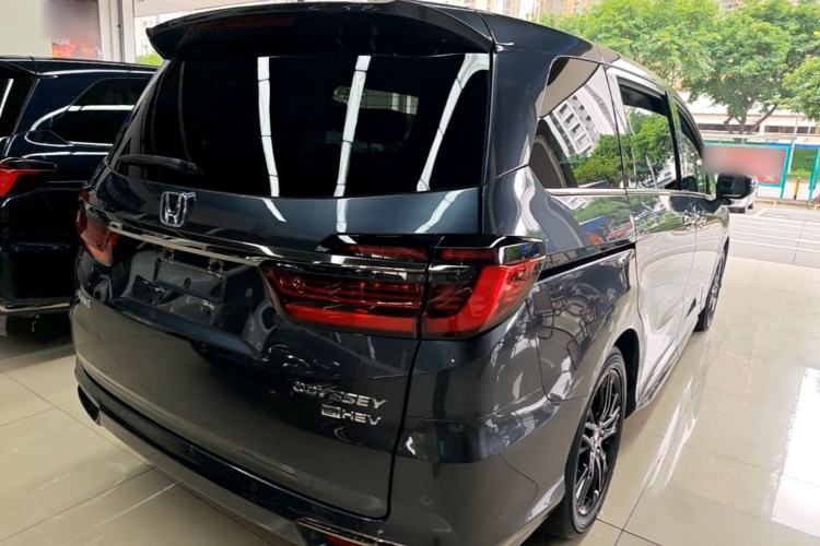Used Honda Odyssey 2022 2.0L eHEV Sharp·Luxury Edition Rear Right 45 Deg