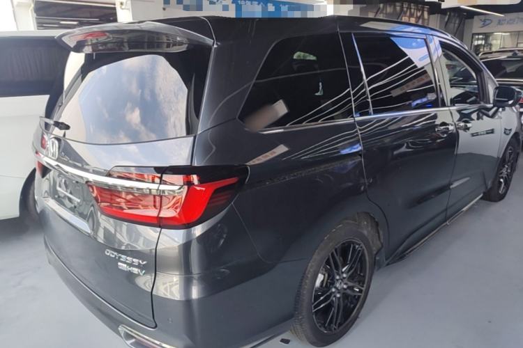 Used Honda Odyssey 2022 2.0L eHEV Sharp Supreme Edition Rear Right 45 Deg