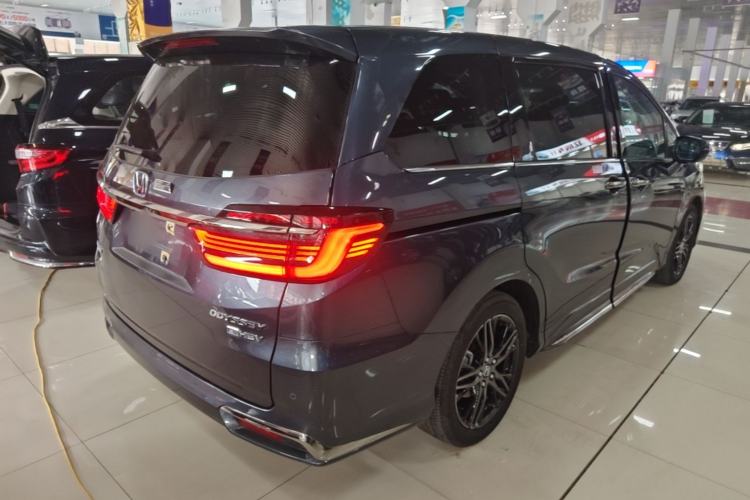 Used Honda Odyssey 2022 2.0L eHEV Sharp Supreme Edition Rear Right 45 Deg