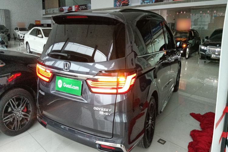Used Honda Odyssey 2022 2.0L eHEV Sharp Supreme Edition Rear Right 45 Deg