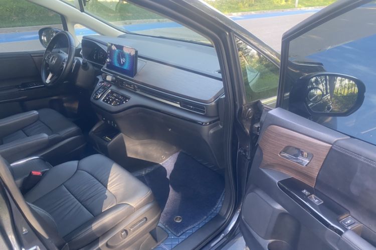 Used Honda Odyssey 2022 2.0L eHEV Sharp·Luxury Edition Right Front Seat