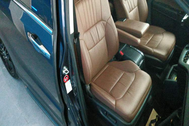 Used Honda Odyssey 2022 2.0L eHEV Sharp Supreme Edition Right Front Seat
