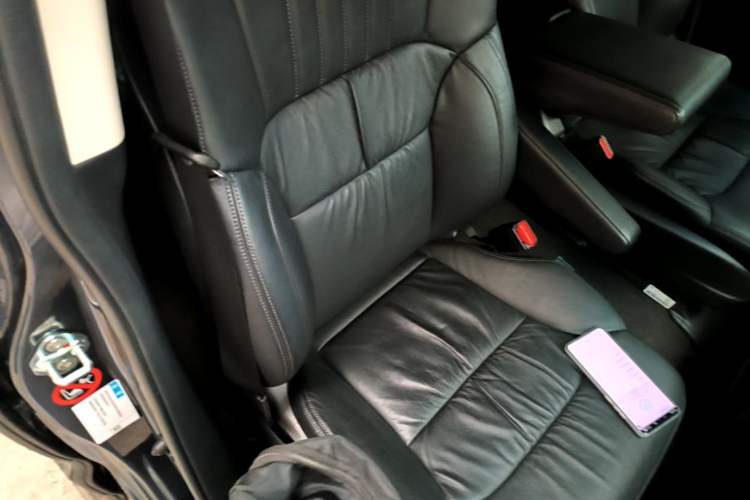 Used Honda Odyssey 2022 2.0L eHEV Sharp Supreme Edition Right Front Seat