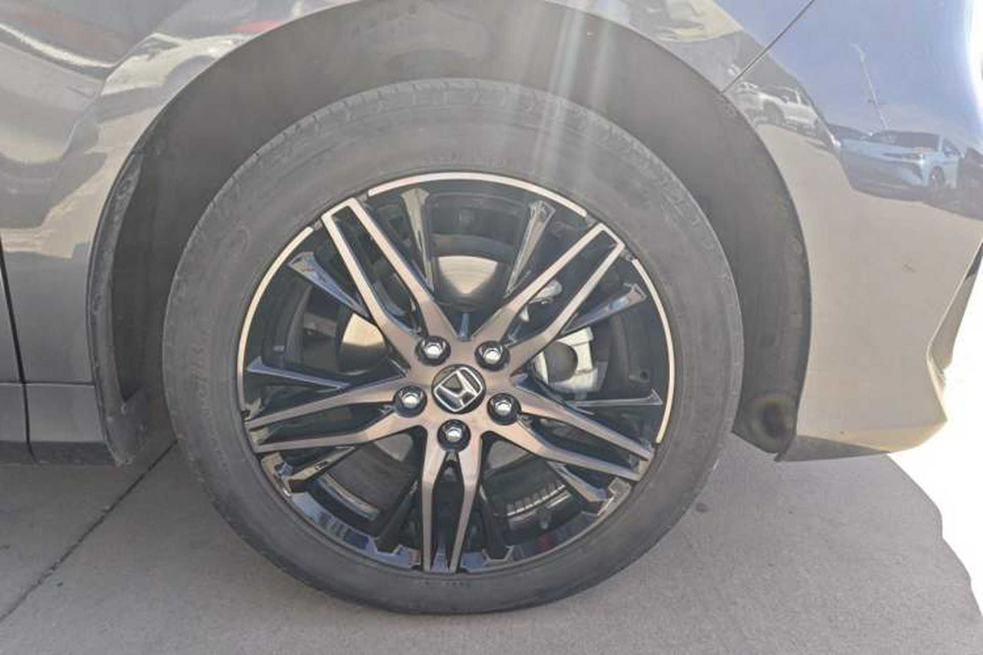 Used Honda Odyssey 2022 2.0L eHEV Sharp Supreme Edition Right Front Wheel Hub