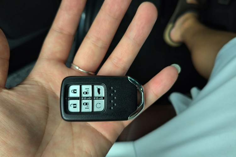 Used Honda Odyssey 2022 2.0L eHEV Sharp Supreme Edition Vehicle Key