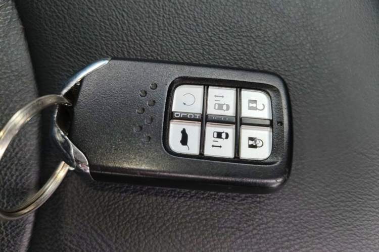 Used Honda Odyssey 2022 2.0L eHEV Sharp Supreme Edition Vehicle Key