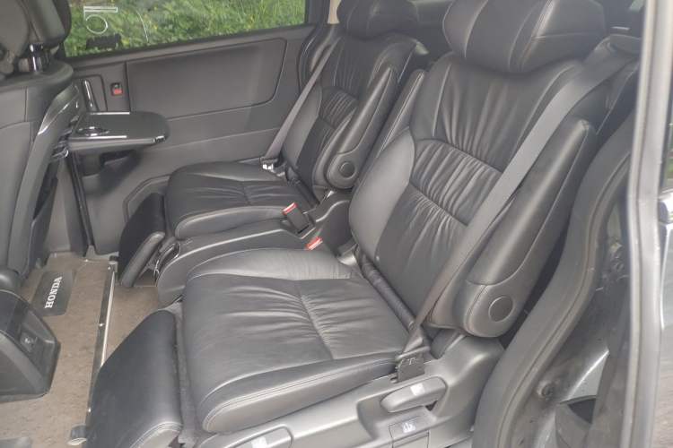 Used Honda Odyssey 2022 2.0L eHEV Sharp Smart Edition Left Rear Seat