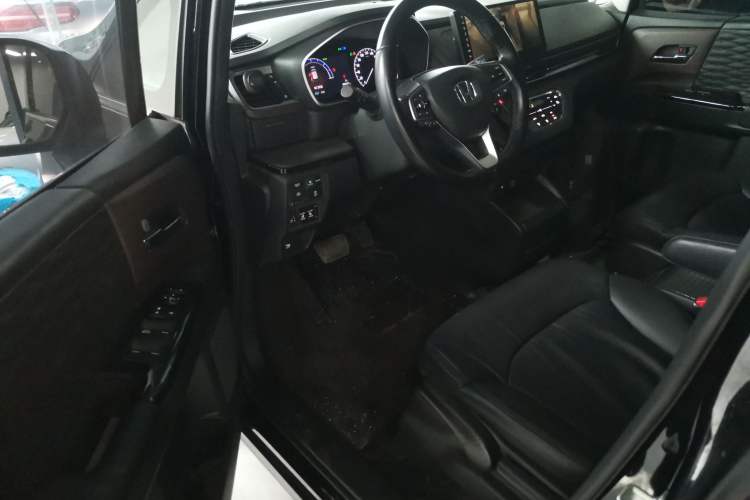 Used Honda Odyssey 2022 2.0L eHEV Sharp Enjoyment Edition Driver Seat