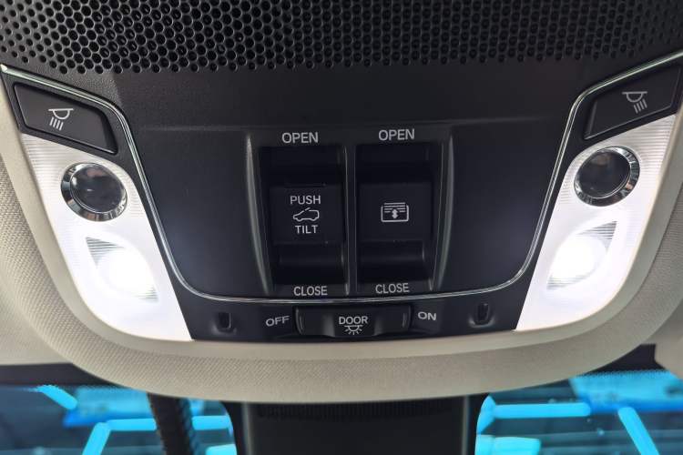 Used Honda Odyssey 2022 2.0L eHEV Sharp·Luxury Edition Interior 8