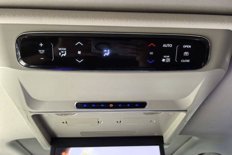 Used Honda Odyssey 2022 2.0L eHEV Sharp·Luxury Edition Interior 9