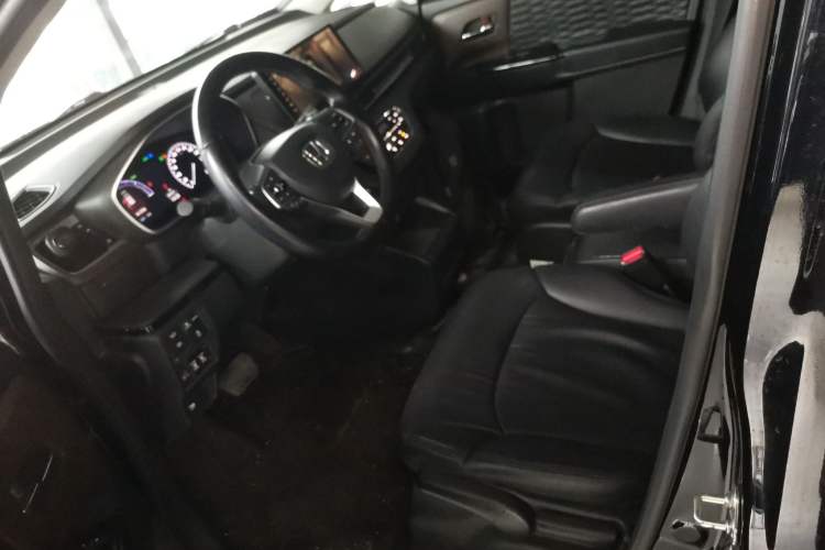 Used Honda Odyssey 2022 2.0L eHEV Sharp Enjoyment Edition Left Front Seat