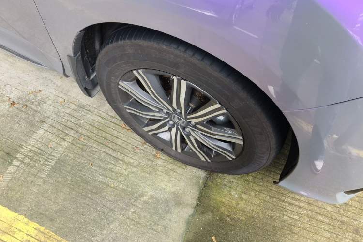Used Honda Odyssey 2022 2.0L eHEV Sharp Smart Edition Right Front Wheel Hub