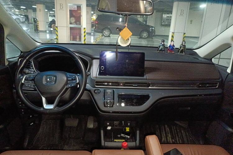 Used Honda Odyssey 2022 2.0L eHEV Sharp Supreme Edition Center Console