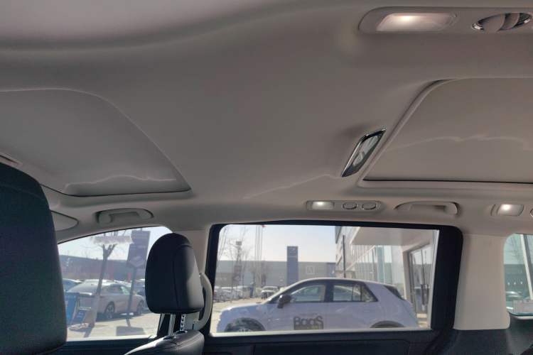 Used Honda Odyssey 2022 2.0L eHEV Sharp·Luxury Edition Interior 5