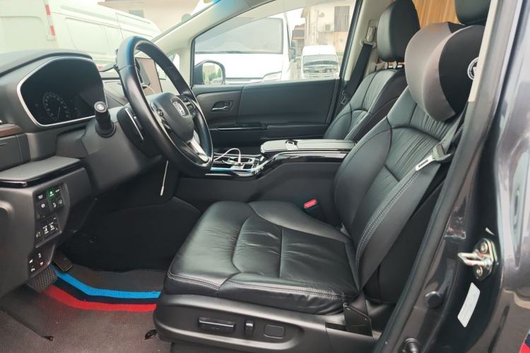 Used Honda Odyssey 2022 2.0L eHEV Sharp Supreme Edition Left Front Seat