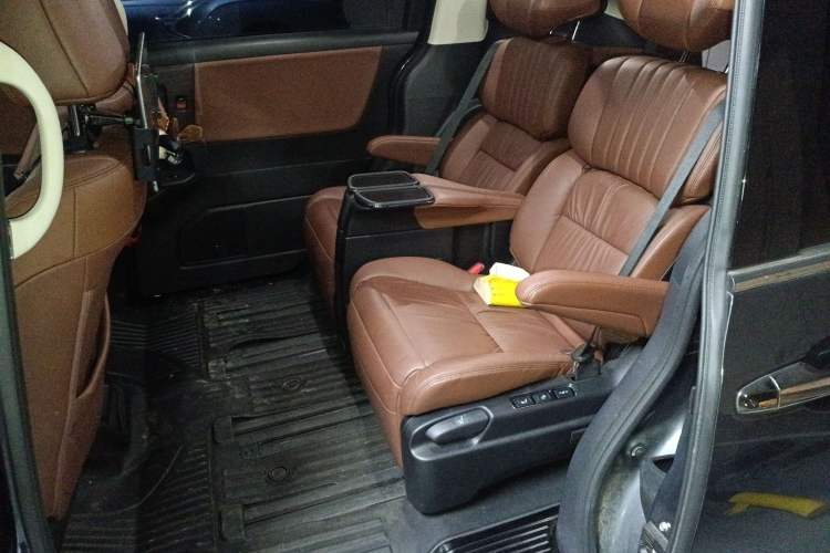 Used Honda Odyssey 2022 2.0L eHEV Sharp Supreme Edition Left Rear Seat