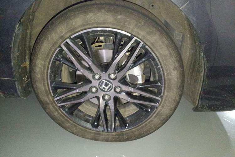 Used Honda Odyssey 2022 2.0L eHEV Sharp Supreme Edition Right Front Wheel Hub