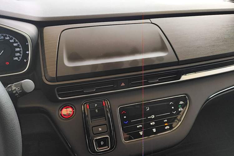 Used Honda Odyssey 2022 2.0L eHEV Sharp Enjoyment Edition Audio And AC Panel