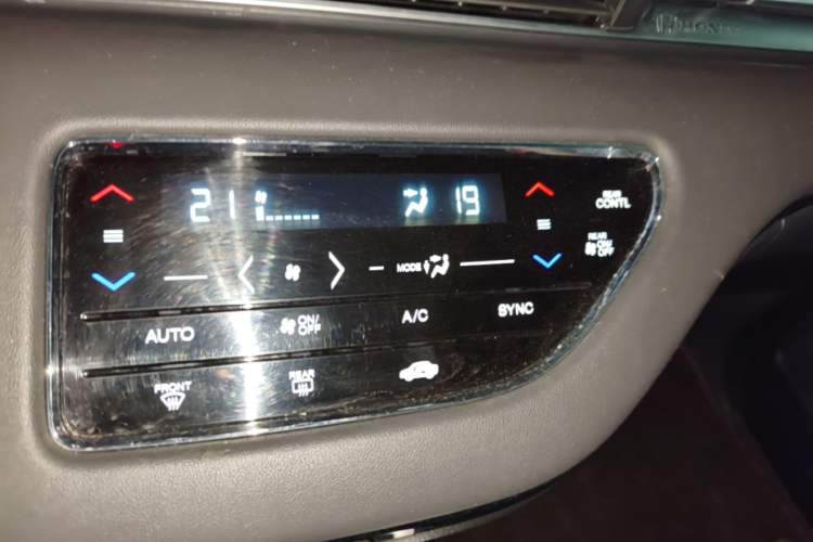 Used Honda Odyssey 2022 2.0L eHEV Sharp·Luxury Edition Audio And AC Panel