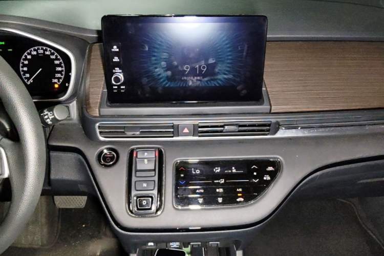 Used Honda Odyssey 2022 2.0L eHEV Sharp Smart Edition Audio And AC Panel
