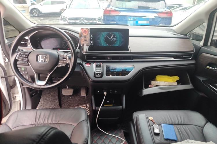 Used Honda Odyssey 2022 2.0L eHEV Sharp Enjoyment Edition Center Console