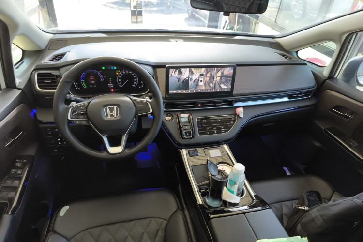 Used Honda Odyssey 2022 2.0L eHEV Sharp Enjoyment Edition Center Console