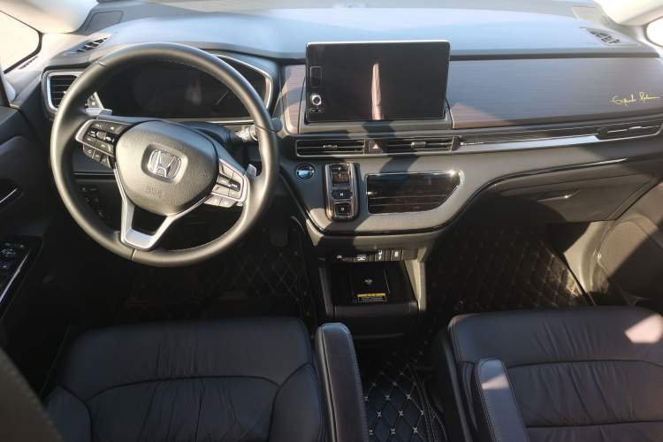 Used Honda Odyssey 2022 2.0L eHEV Sharp·Luxury Edition Center Console