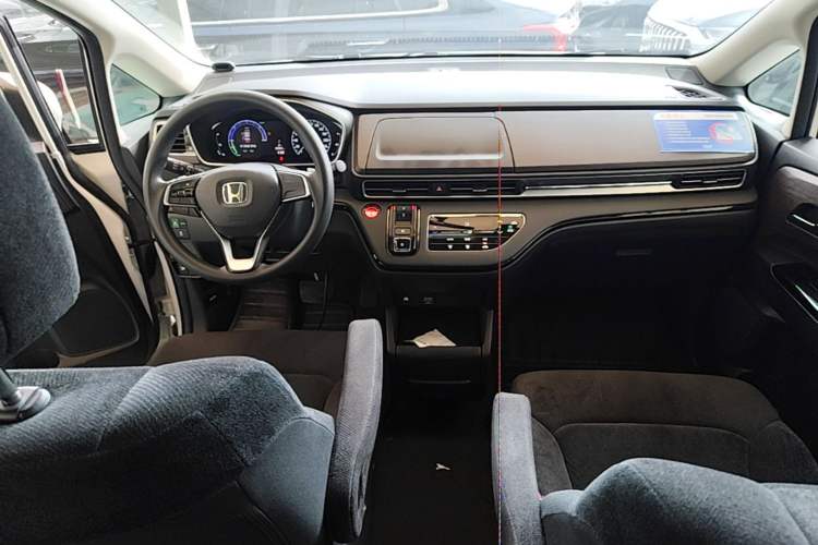 Used Honda Odyssey 2022 2.0L eHEV Sharp Enjoyment Edition Center Console