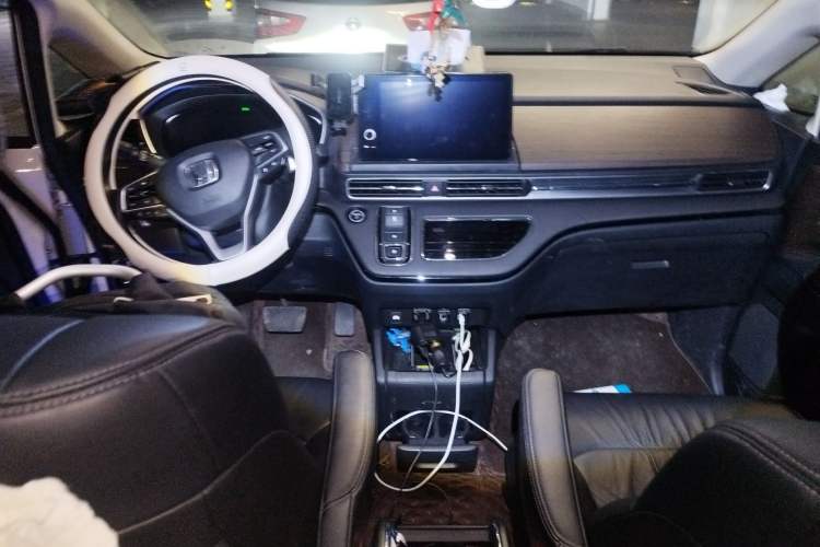 Used Honda Odyssey 2022 2.0L eHEV Sharp Smart Edition Center Console