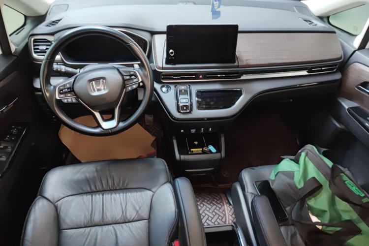 Used Honda Odyssey 2022 2.0L eHEV Sharp Enjoyment Edition Center Console