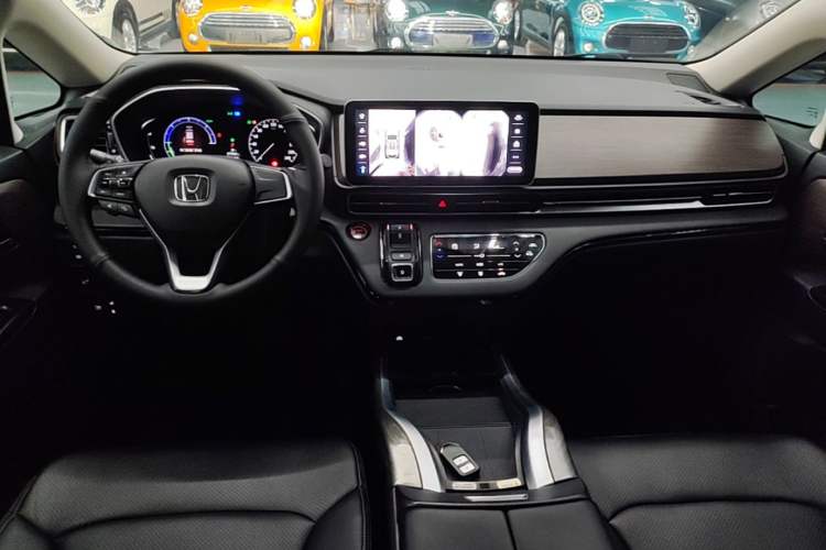 Used Honda Odyssey 2022 2.0L eHEV Sharp Enjoyment Edition Center Console
