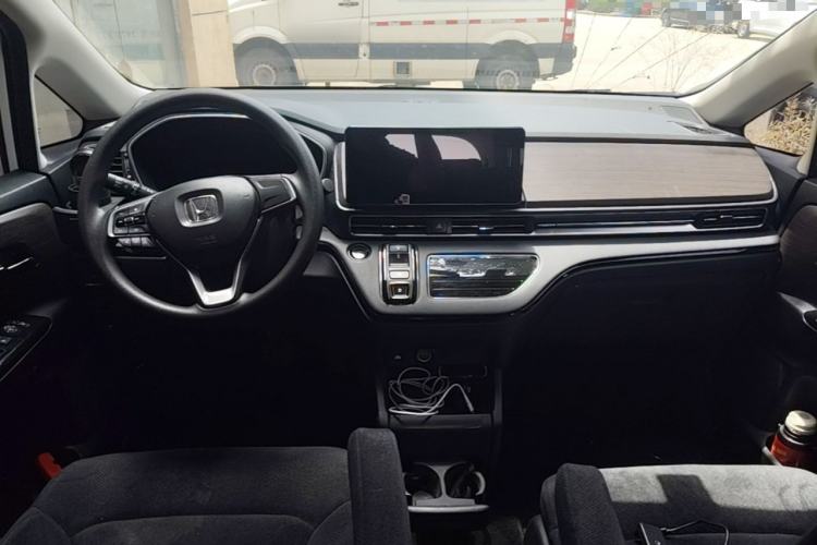 Used Honda Odyssey 2022 2.0L eHEV Sharp Enjoyment Edition Center Console