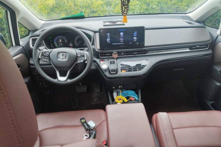Used Honda Odyssey 2022 2.0L eHEV Sharp Enjoyment Edition Center Console