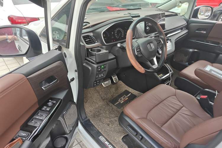 Used Honda Odyssey 2022 2.0L eHEV Sharp·Luxury Edition Driver Seat
