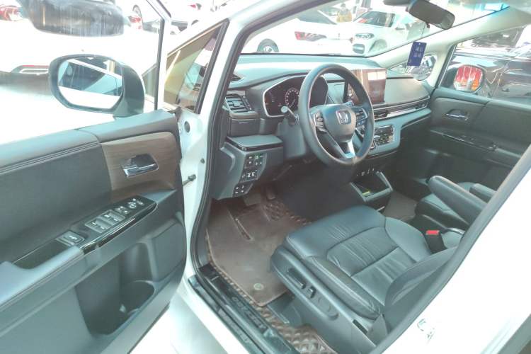 Used Honda Odyssey 2022 2.0L eHEV Sharp Enjoyment Edition Driver Seat