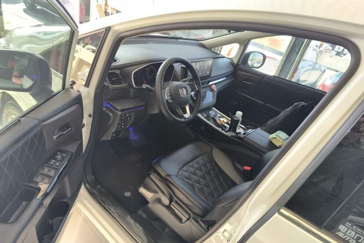 Used Honda Odyssey 2022 2.0L eHEV Sharp Enjoyment Edition Driver Seat